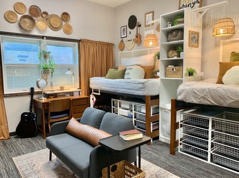 Beddy’s 2025 Ultimate Dorm Room Checklist