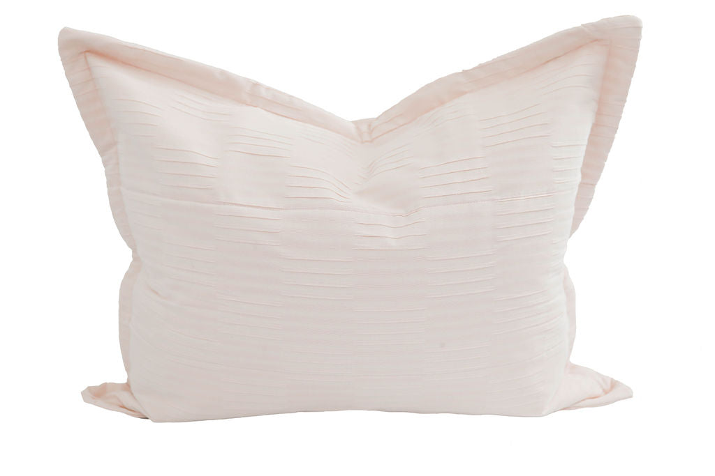 Beddy's pink decorative pillow