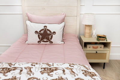 Pink Zipper bedding with western accessories, bedding for girls, bedding for bunks, bedding for adults, zipper bedding, best dorm bedding
