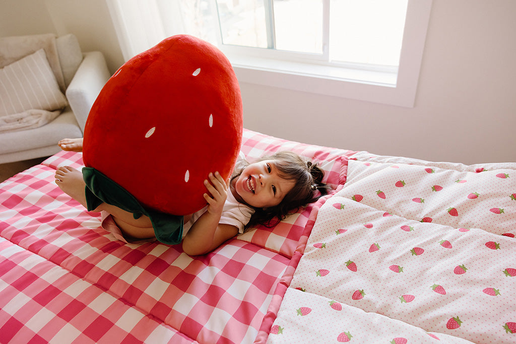 Strawberry Fields Zipper Bedding