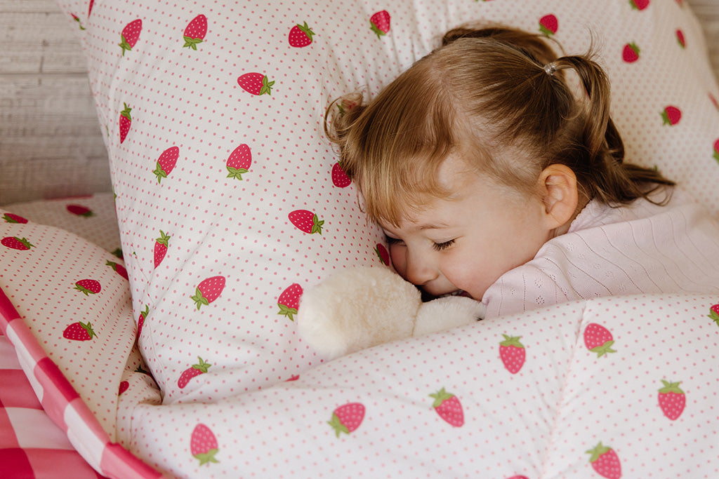 Strawberry Fields Zipper Bedding
