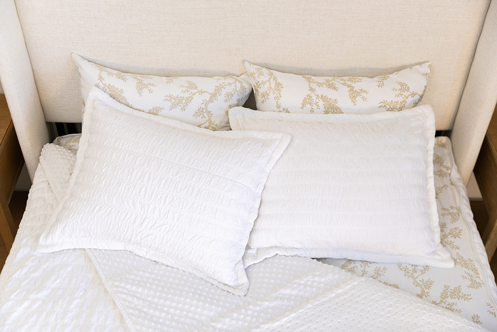 Mallory White Zipper Seersucker Bedding | Beddy's
