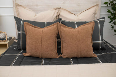 Charcoal with white and brown grid pattern bedding with tan and brown pillows and tan patterned blanket. Teen boy bedding, boy bedding, zipper bedding, best dorm bedding, bedding for bunk beds