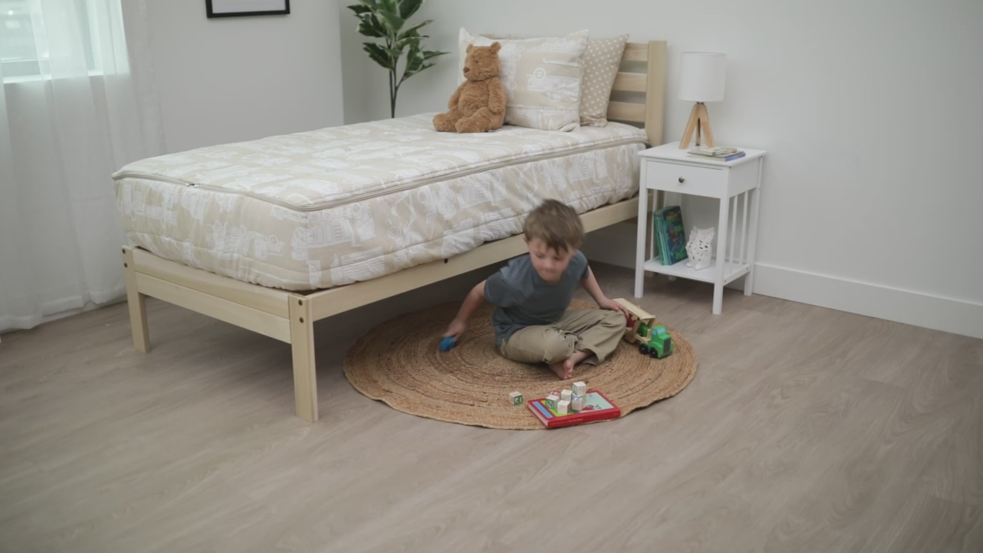 A video highlighting light tan cars kids bedding and it's unique functionalities.