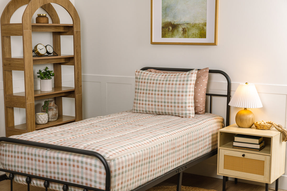 Sweetheart Check Beddy's