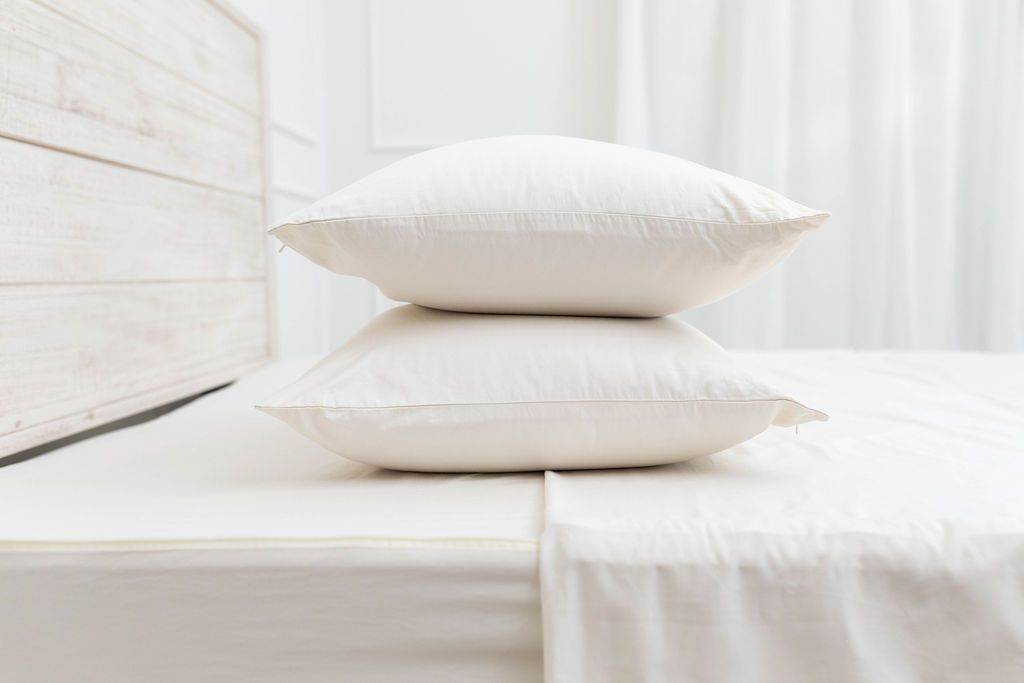 Ivory zipper sheet set with matching pillowcases 