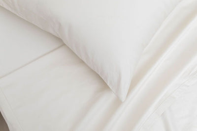 Ivory zipper sheet and pillowcase close up