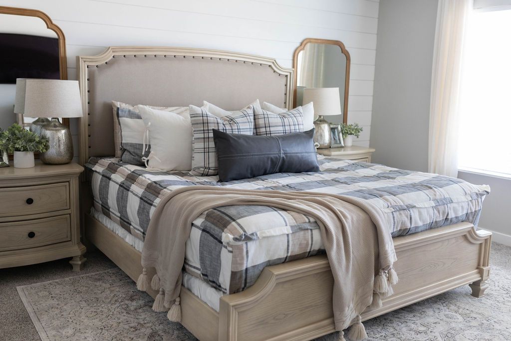 Beddy’s Full hotsell Minky Erin Bedding